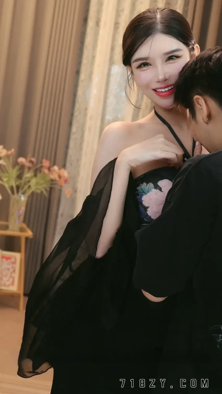 抖音 - 小恩雅 25年6月 直播热舞合集【19V/3.02G】-718主播社区