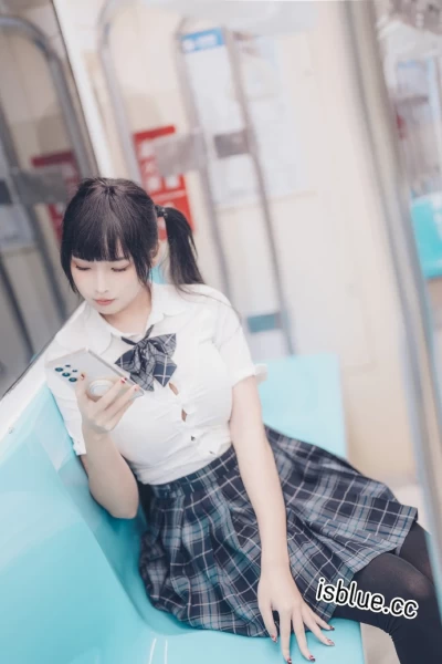 慕慕Momo – 合集28套 22GB